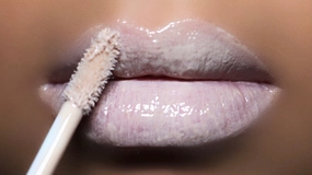 Beige Lipgloss