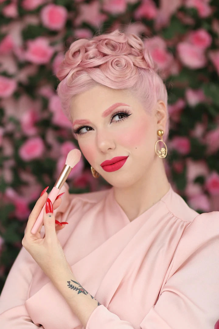 D Cheeky Brush by Dafna