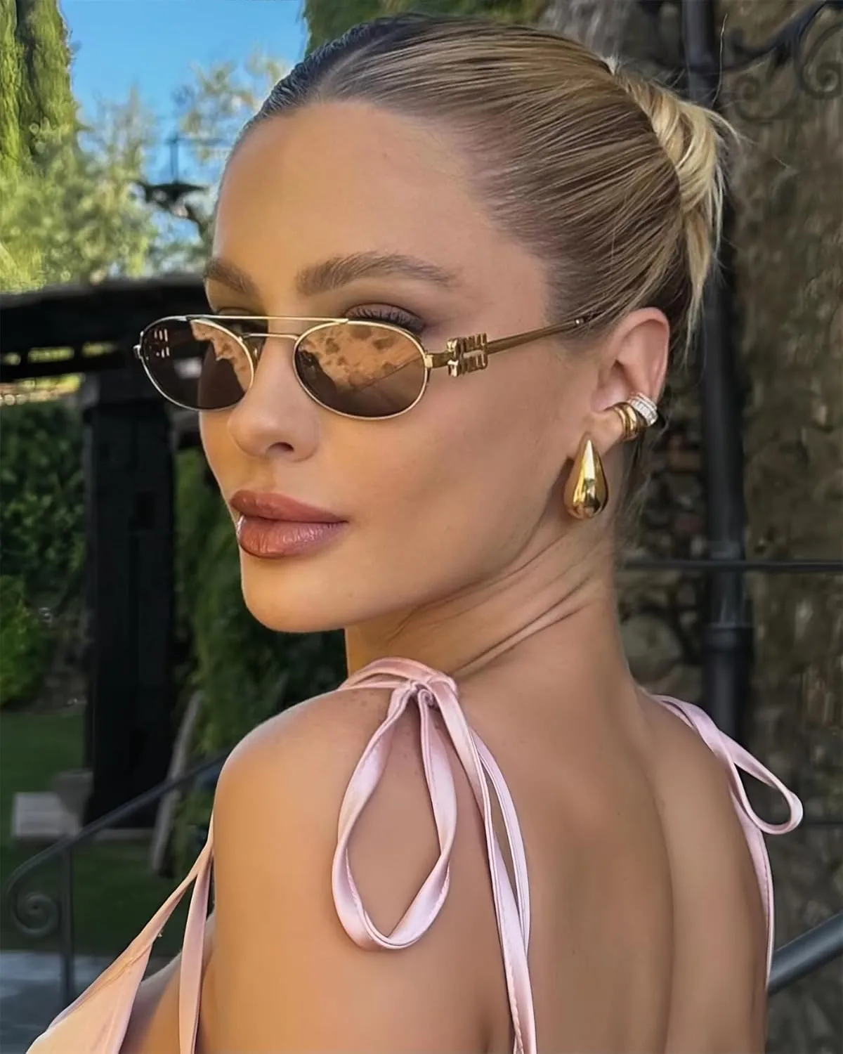 Retro Oval 90s Metal Sunglasses for Women, 2025 Trendy Chic Narrow Gold Sun Glasses Fashion Sunnies