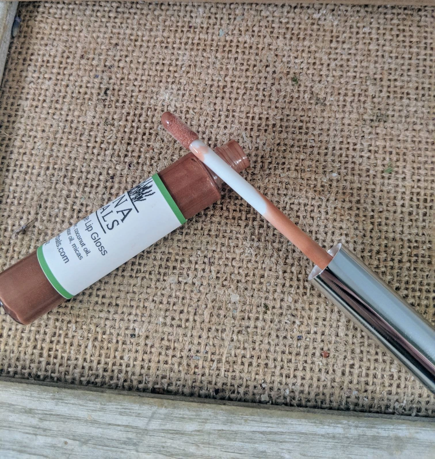 Shimmering Beige Lip Gloss