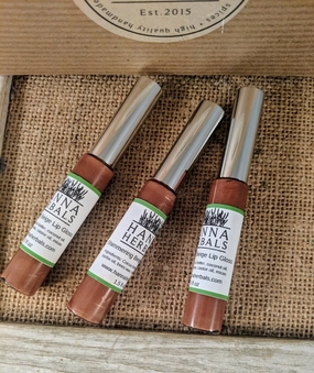 Shimmering Beige Lip Gloss